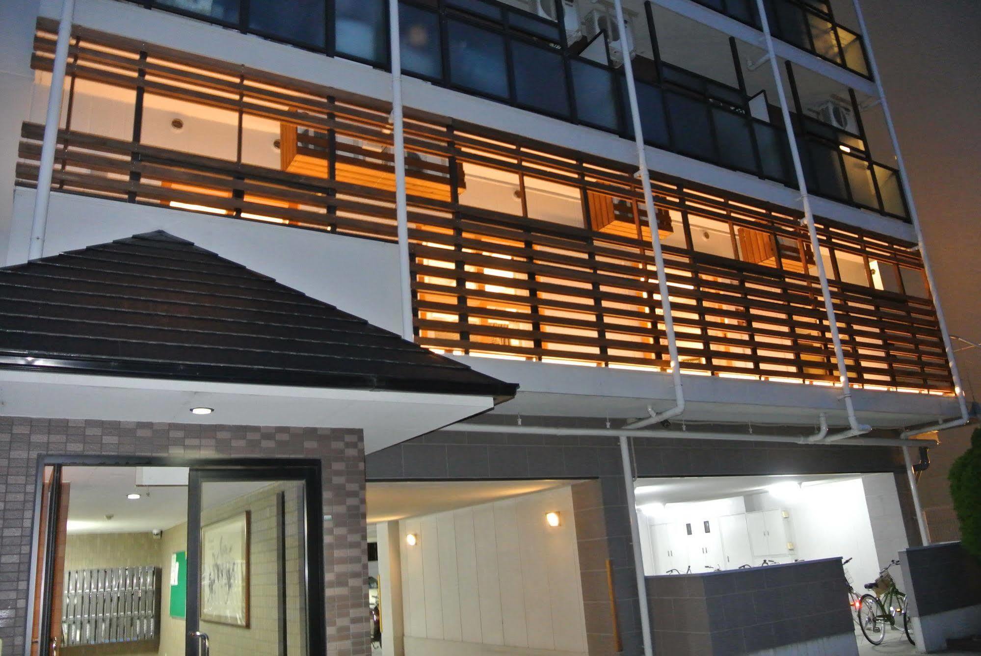 Backpackers Hotel Noosa Japan In Takatsuki Tonda Exterior foto