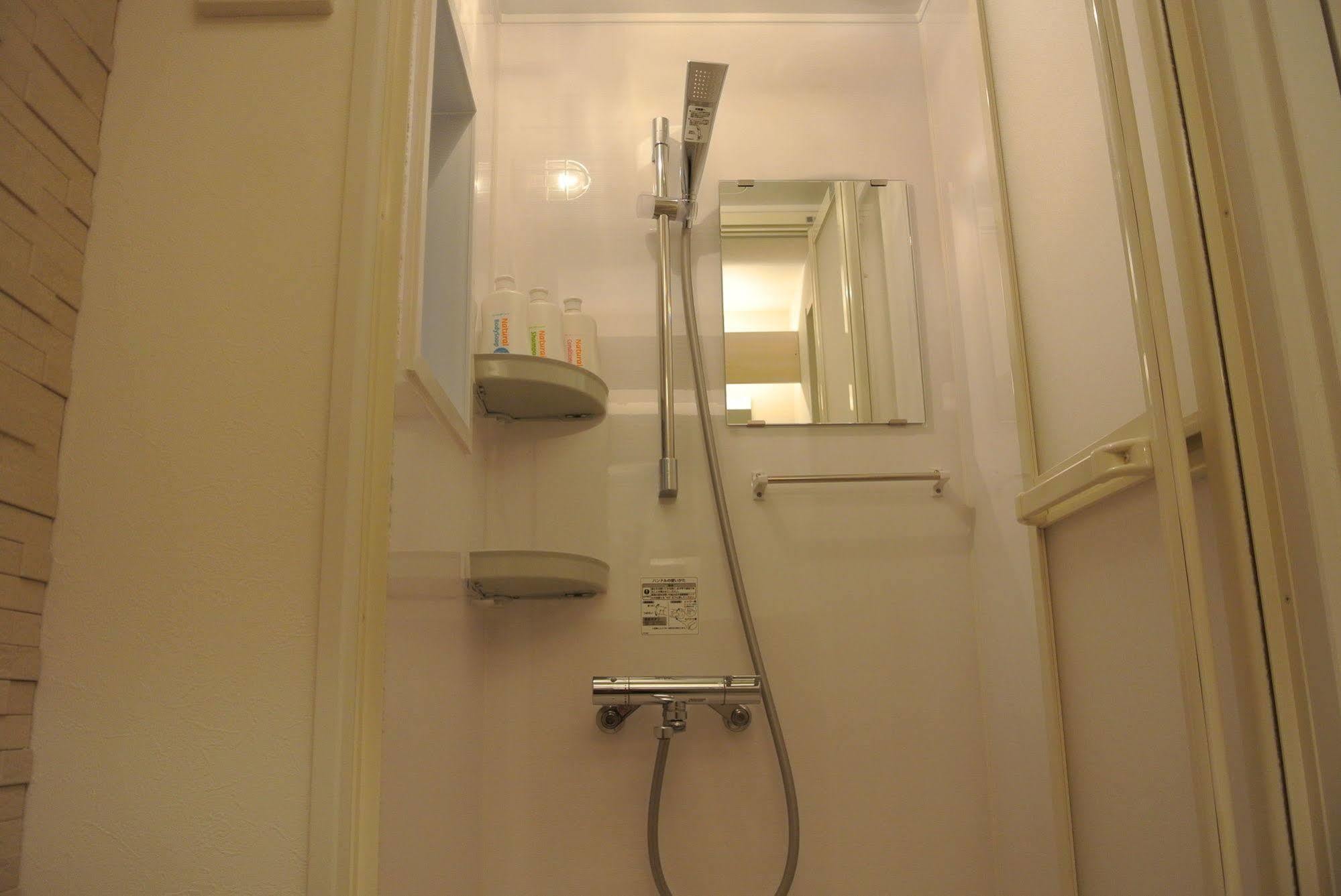 Backpackers Hotel Noosa Japan In Takatsuki Tonda Exterior foto